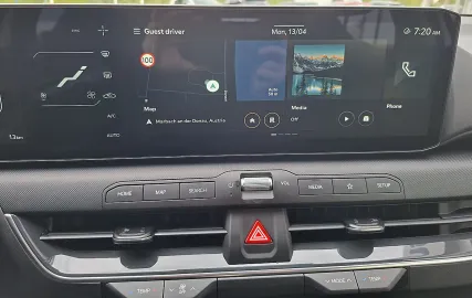 Car image 22