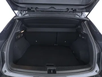 Car image 36