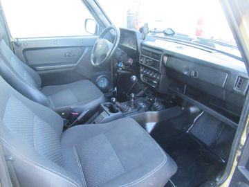 Car image 9