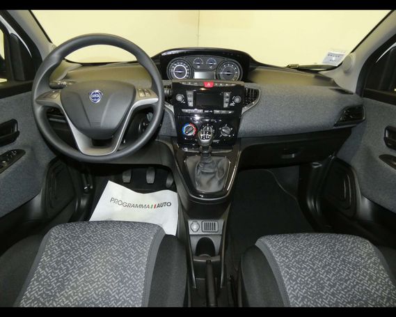 Lancia Ypsilon 51 kW image number 7