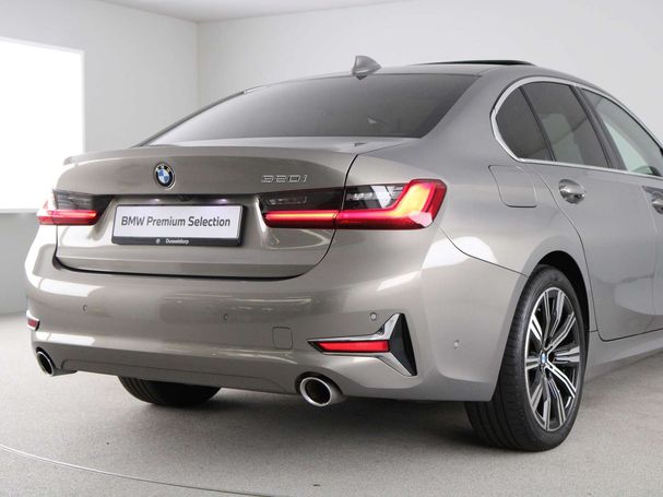 BMW 320i 135 kW image number 19