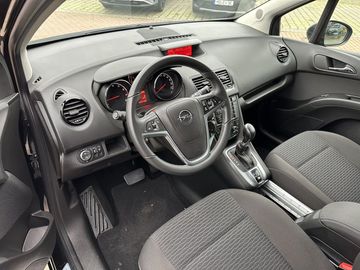 Car image 15