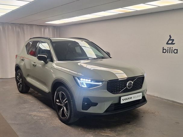 Volvo XC40 B3 Plus Dark 120 kW image number 1