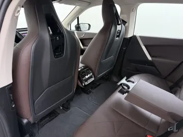 Car image 49