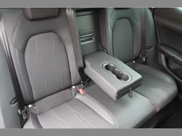 Car image 33