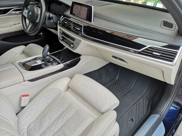 BMW 750i xDrive 390 kW image number 18