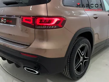 Car image 36