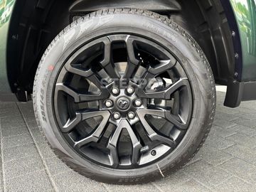 Car image 38