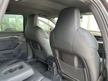 Car image 37