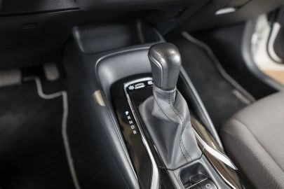 Car image 32