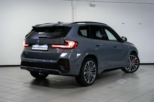 BMW iX1 eDrive20 M Sport Pro 150 kW image number 2