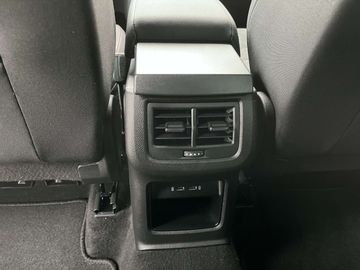 Car image 36