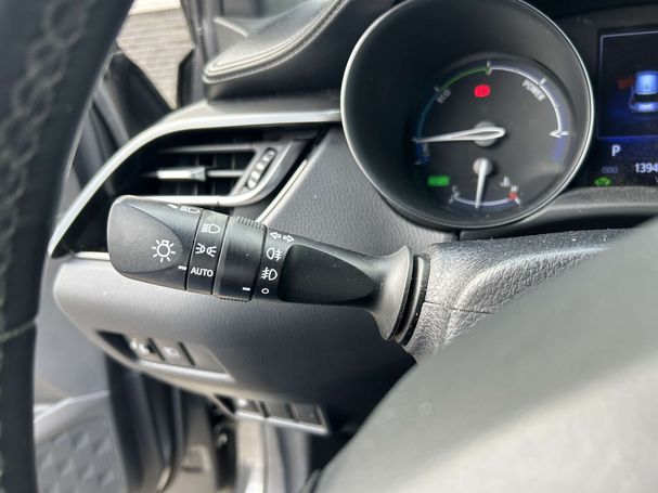 Toyota C-HR 90 kW image number 21