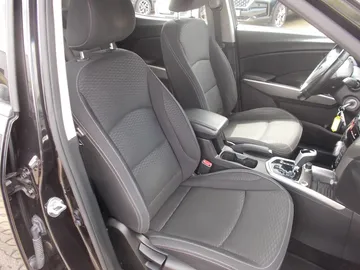Car image 38