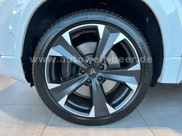 Car image 35