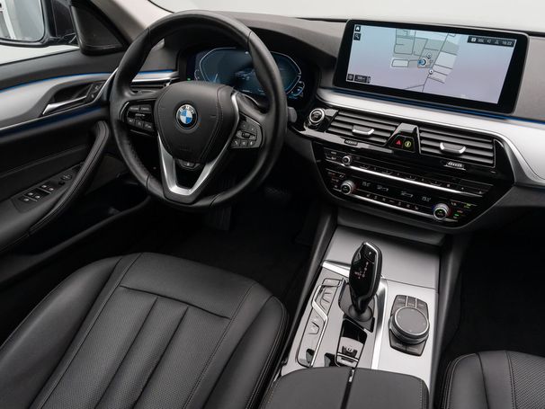 BMW 530 Touring 215 kW image number 28