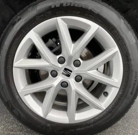 Car image 31