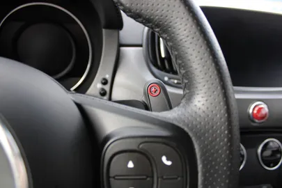 Car image 23