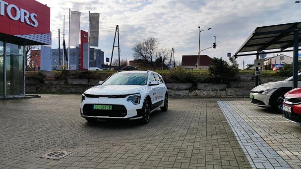 Kia Niro e 64 kWh 150 kW image number 5