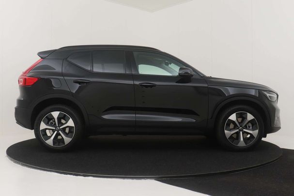 Volvo XC40 B3 Plus Dark 120 kW image number 16