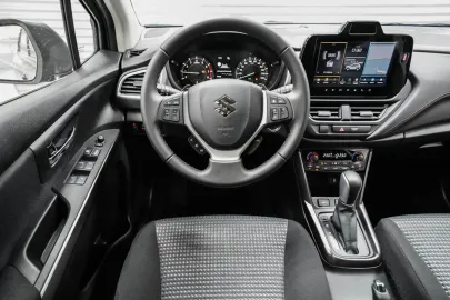 Car image 5