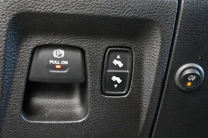 Car image 36