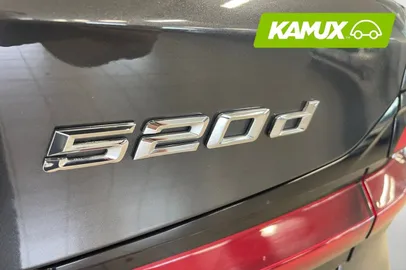 Car image 26