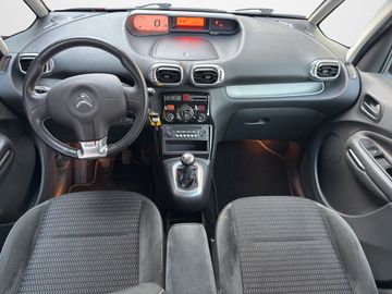 Car image 22