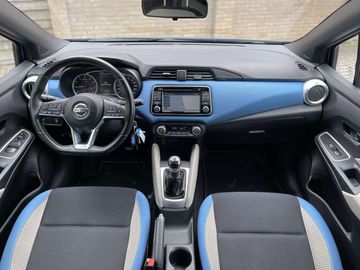 Car image 13