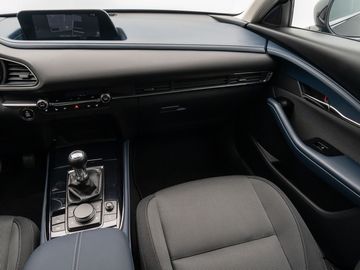 Car image 30