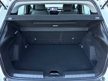 Car image 32