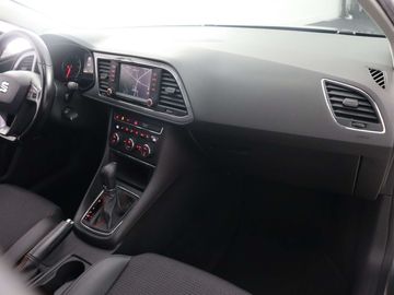 Car image 35