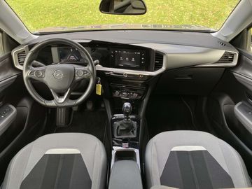 Car image 10