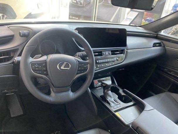 Lexus ES 300 h F 160 kW image number 6