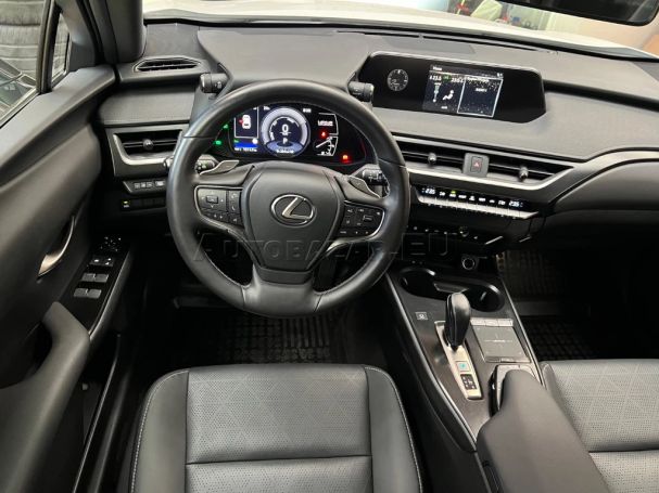 Lexus UX 300e 150 kW image number 6