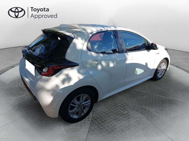 Toyota Yaris 1.5 Hybrid 85 kW image number 2