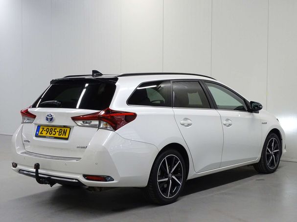 Toyota Auris Touring Sports 1.8 Hybrid 100 kW image number 2