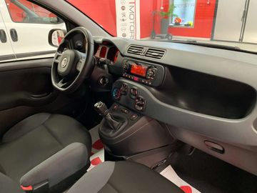 Car image 12