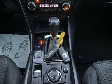 Car image 32