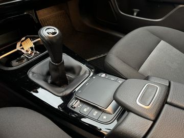 Car image 25