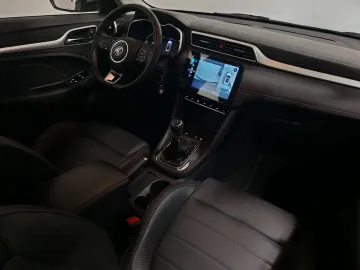 Car image 33