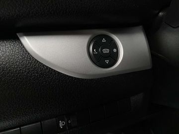 Car image 31