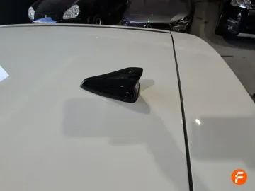 Car image 31