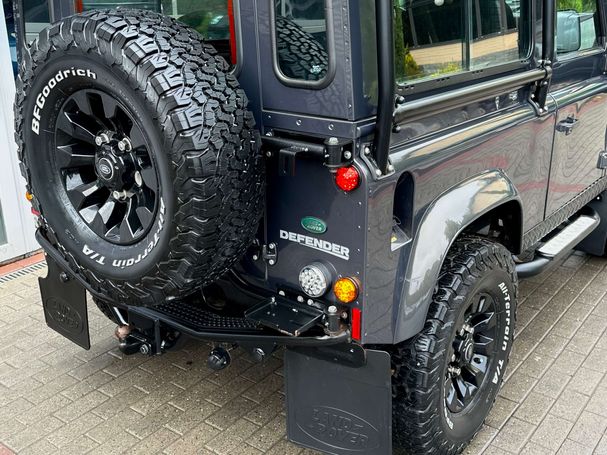 Land Rover Defender 2.2 90 kW image number 17