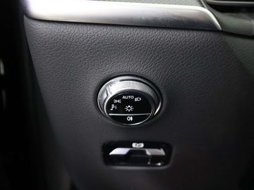 Car image 37