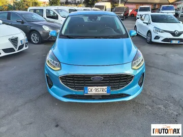 Car image 3