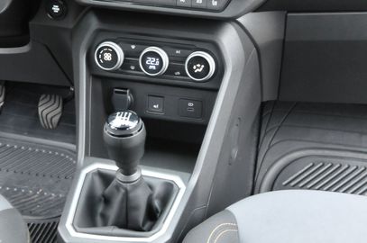 Car image 26