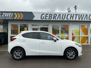 Car image 3