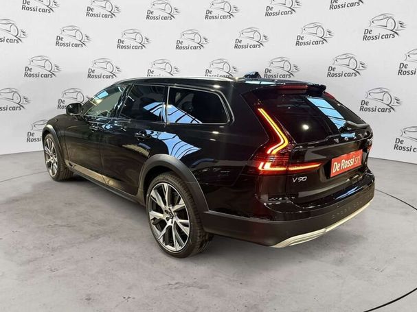 Volvo V90 Cross Country B5 AWD Ultimate 173 kW image number 5