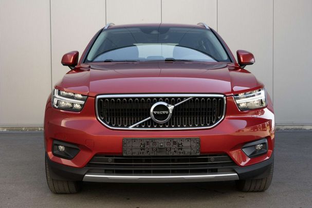 Volvo XC40 B4 Momentum 145 kW image number 3